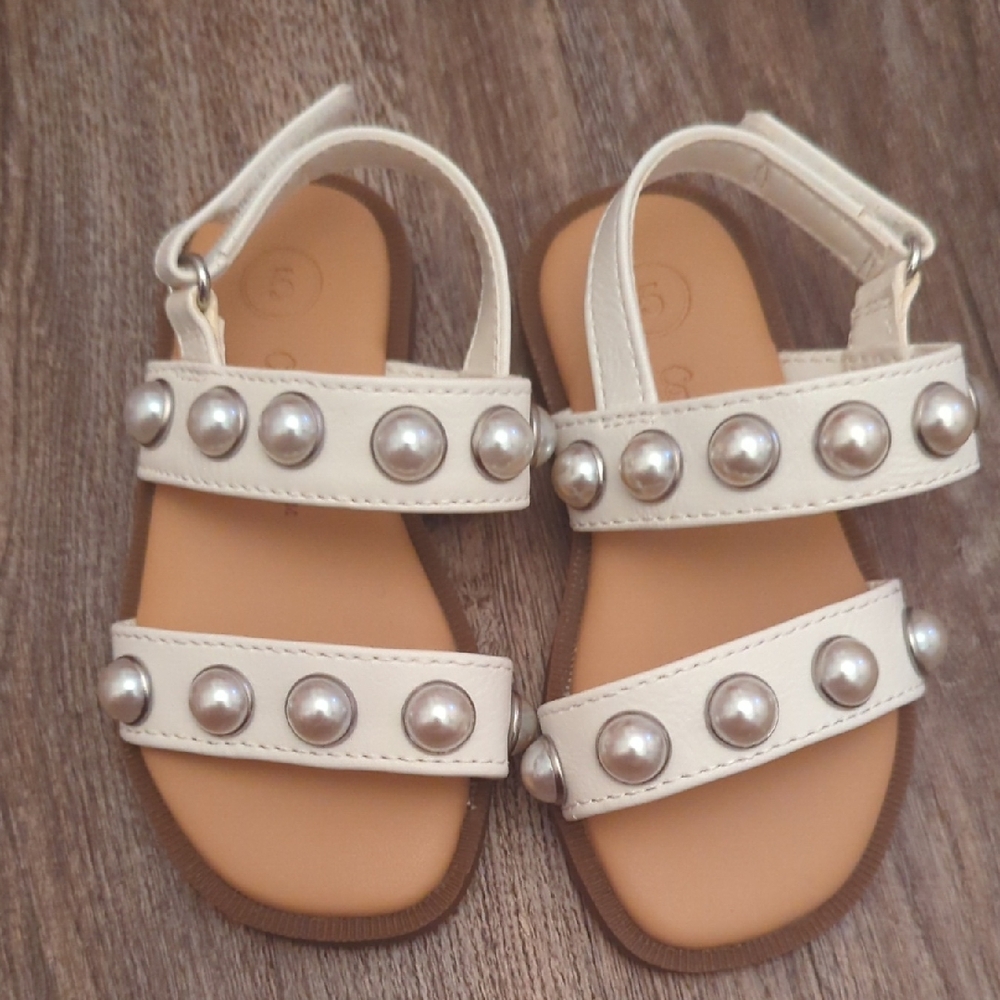 Cat & Jack Cream Kids Sandals with Pearl Details